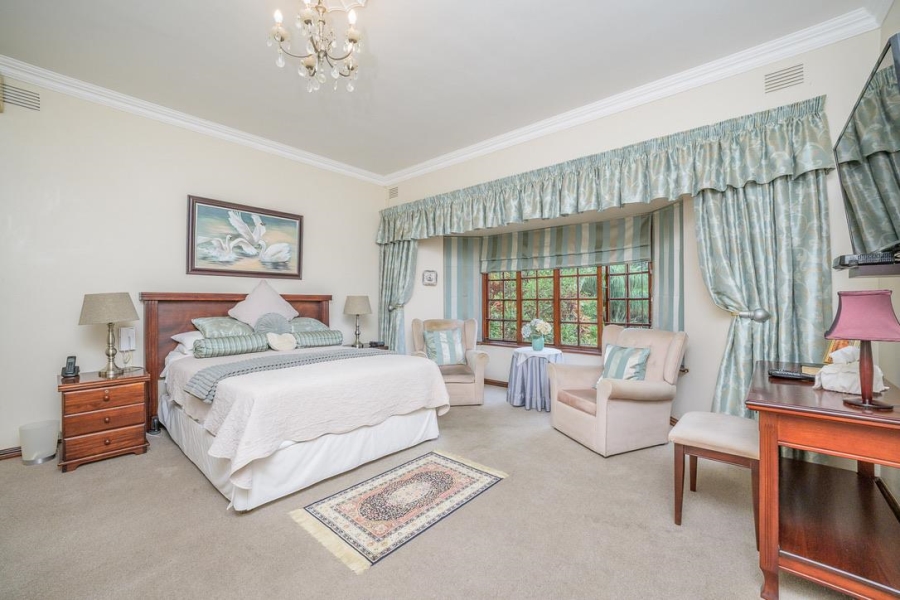 5 Bedroom Property for Sale in La Lucia KwaZulu-Natal