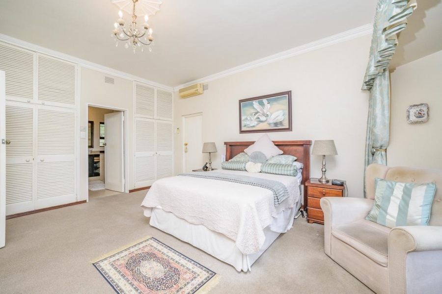 5 Bedroom Property for Sale in La Lucia KwaZulu-Natal