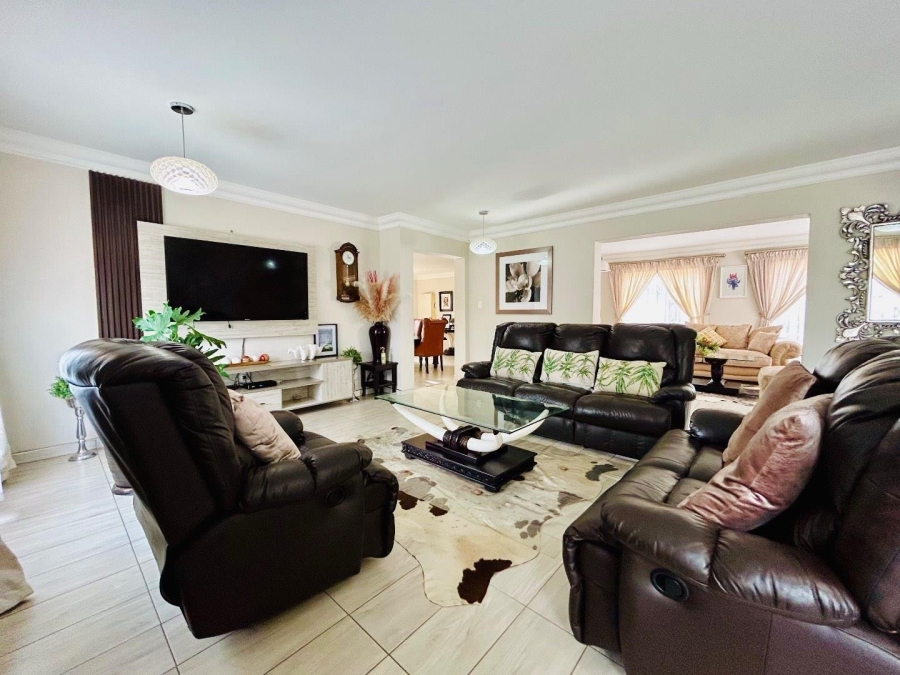 5 Bedroom Property for Sale in Vryheid KwaZulu-Natal