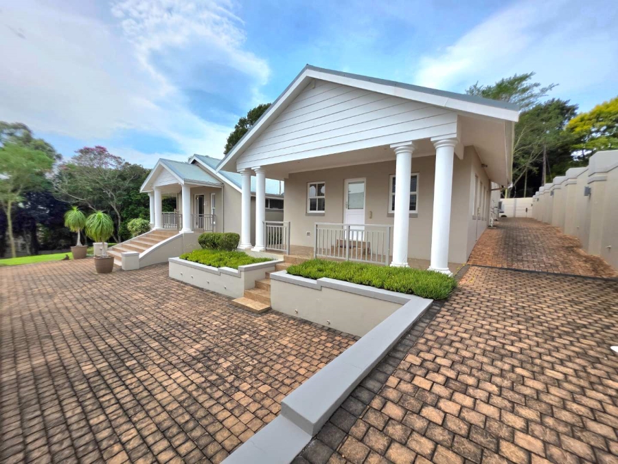 6 Bedroom Property for Sale in Kloof KwaZulu-Natal