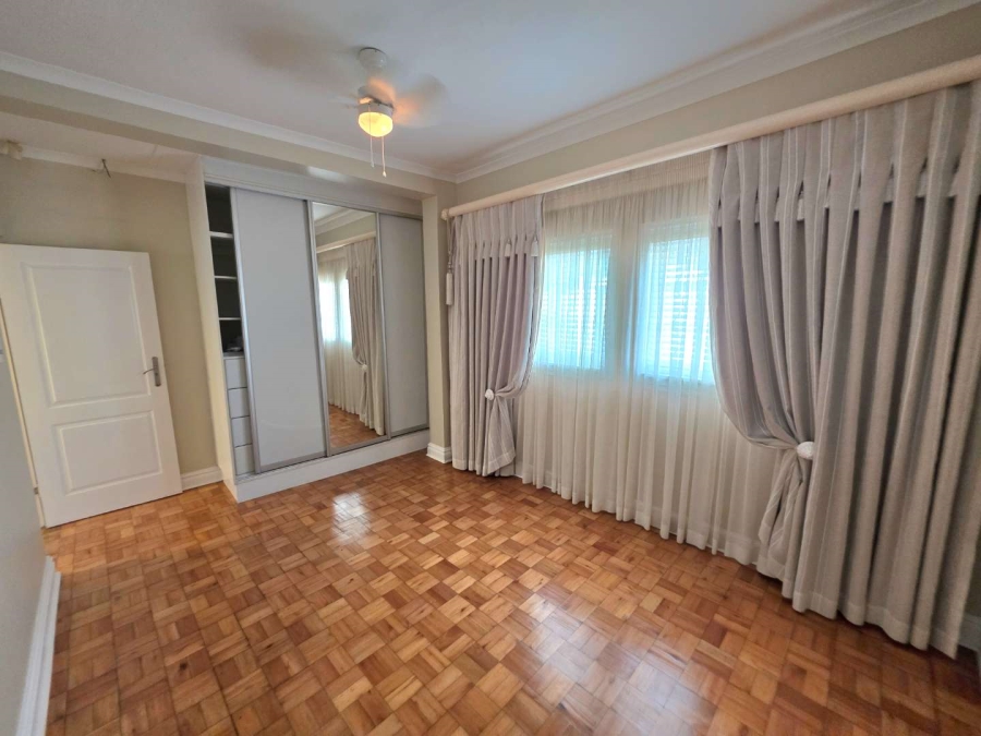6 Bedroom Property for Sale in Kloof KwaZulu-Natal