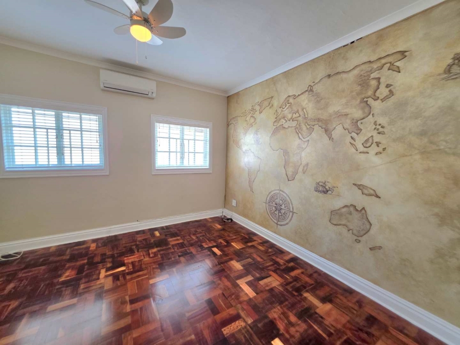 6 Bedroom Property for Sale in Kloof KwaZulu-Natal