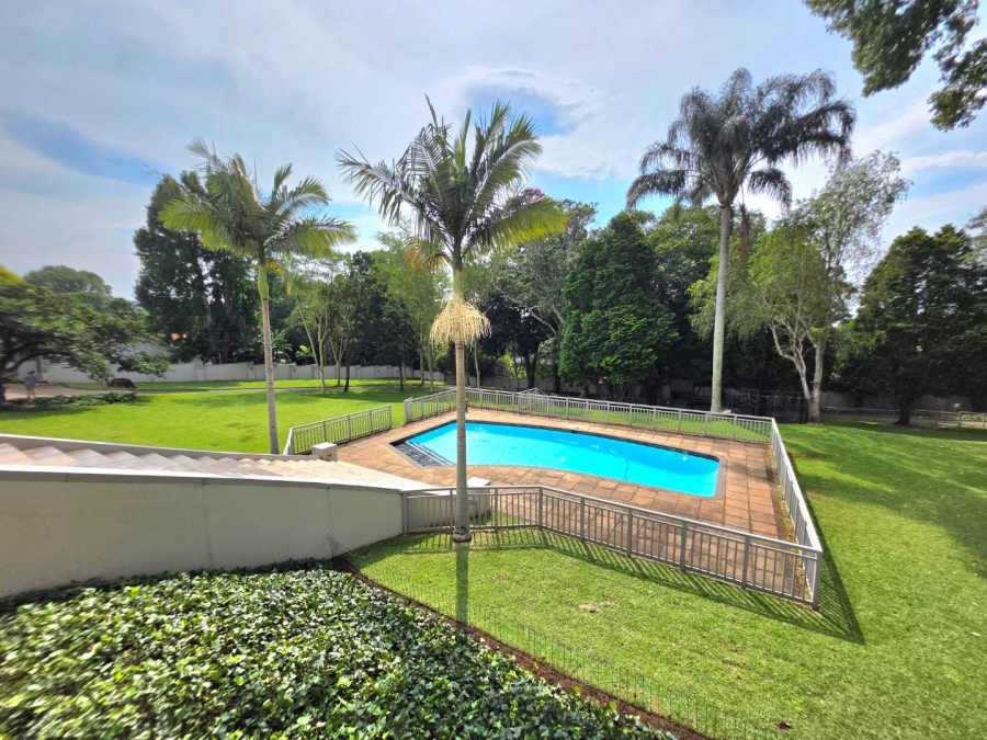 6 Bedroom Property for Sale in Kloof KwaZulu-Natal