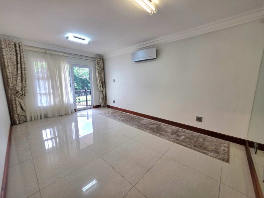 6 Bedroom Property for Sale in Kloof KwaZulu-Natal