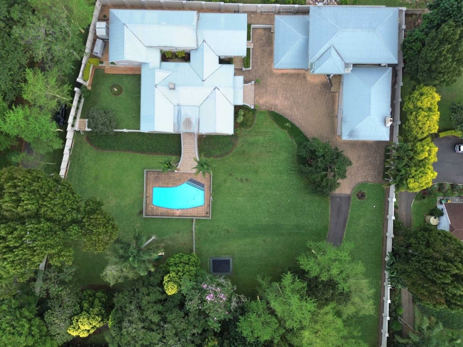 6 Bedroom Property for Sale in Kloof KwaZulu-Natal
