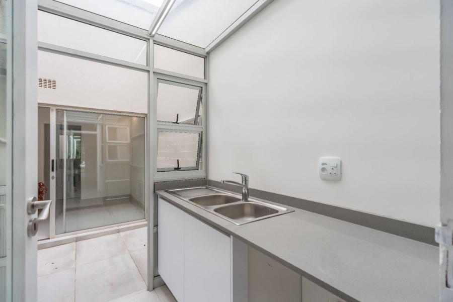 4 Bedroom Property for Sale in Umhlanga KwaZulu-Natal