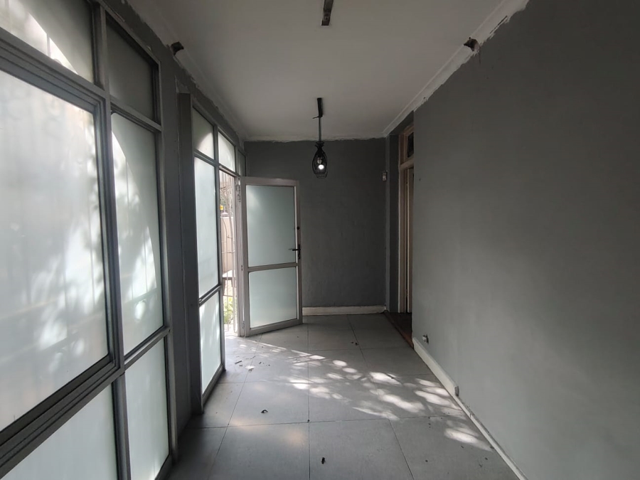 To Let Commercial Property for Rent in Windermere KwaZulu-Natal
