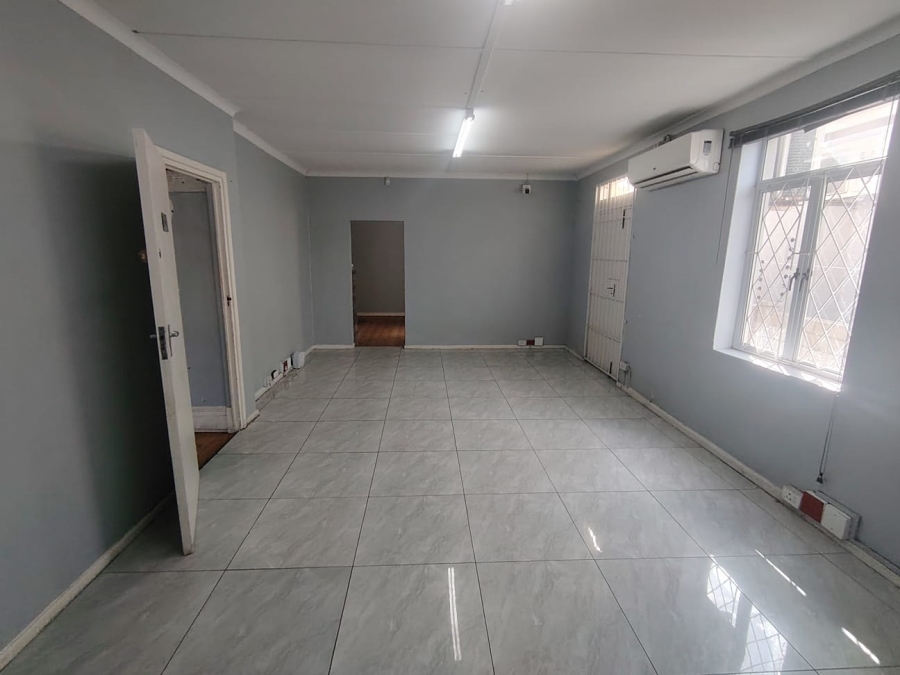 To Let Commercial Property for Rent in Windermere KwaZulu-Natal