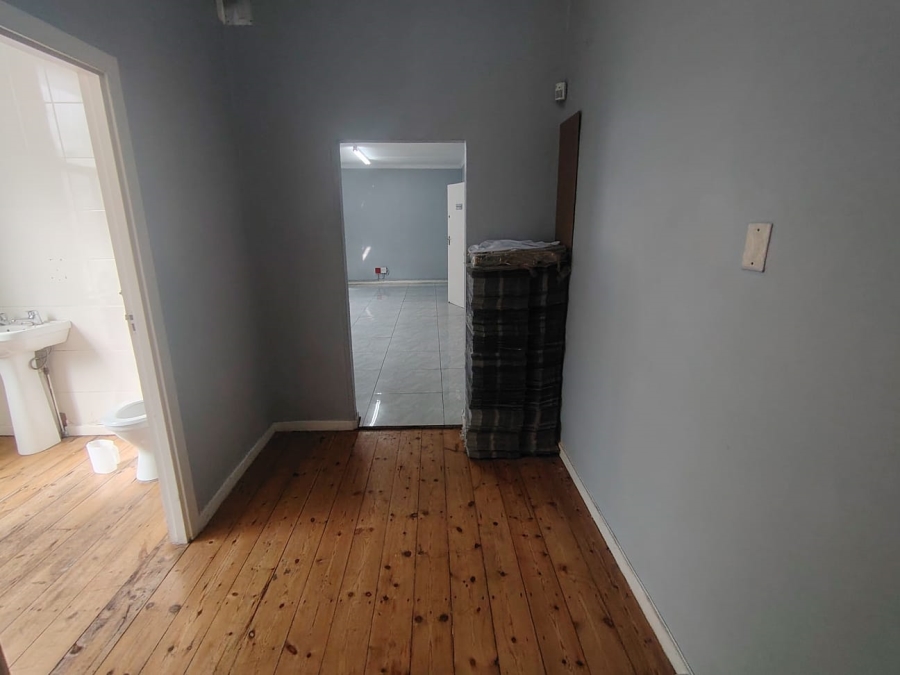 To Let Commercial Property for Rent in Windermere KwaZulu-Natal