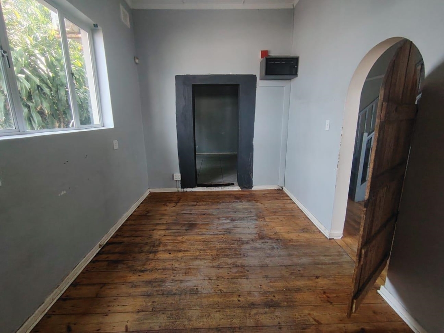 To Let Commercial Property for Rent in Windermere KwaZulu-Natal