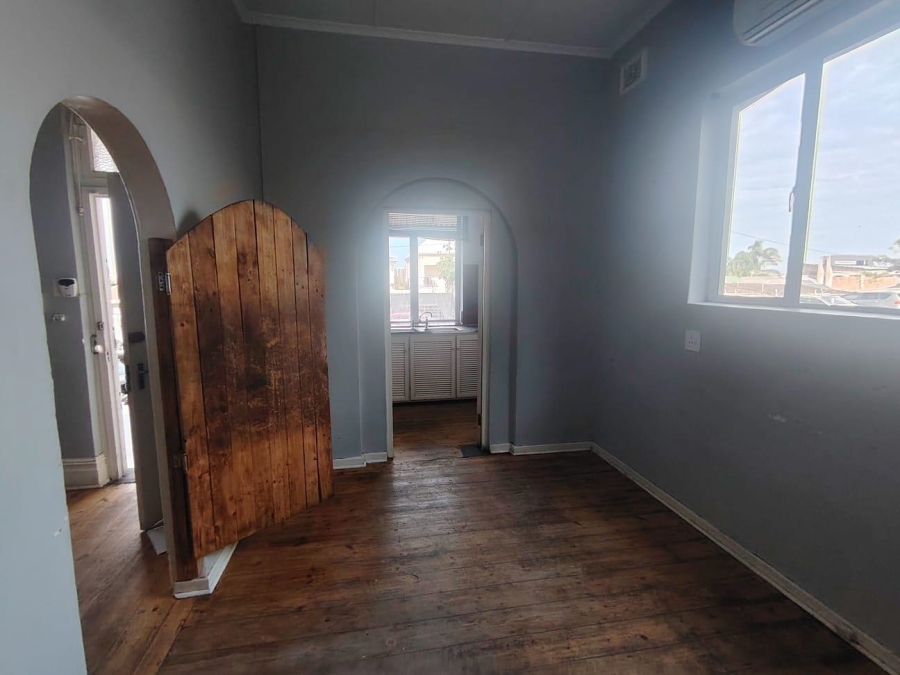 To Let Commercial Property for Rent in Windermere KwaZulu-Natal