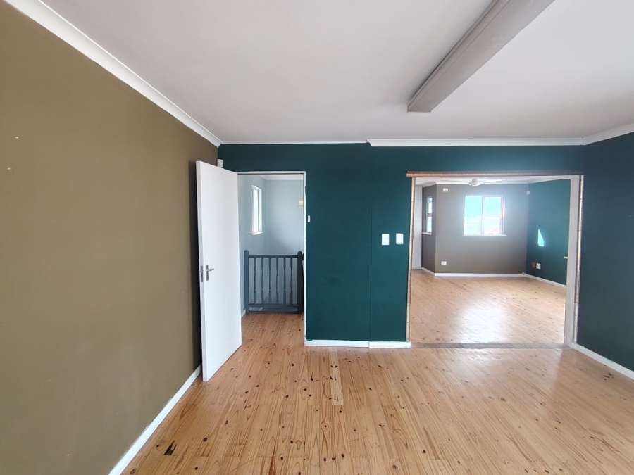 To Let Commercial Property for Rent in Windermere KwaZulu-Natal
