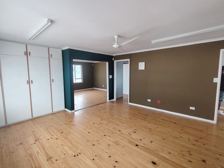 To Let Commercial Property for Rent in Windermere KwaZulu-Natal
