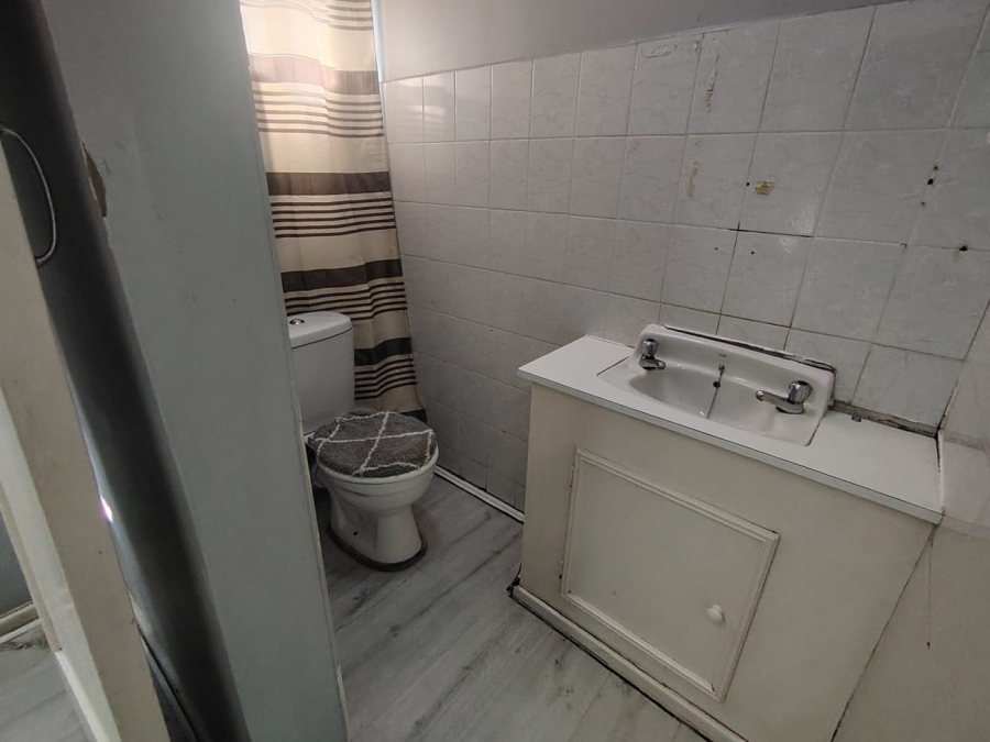 To Let Commercial Property for Rent in Windermere KwaZulu-Natal