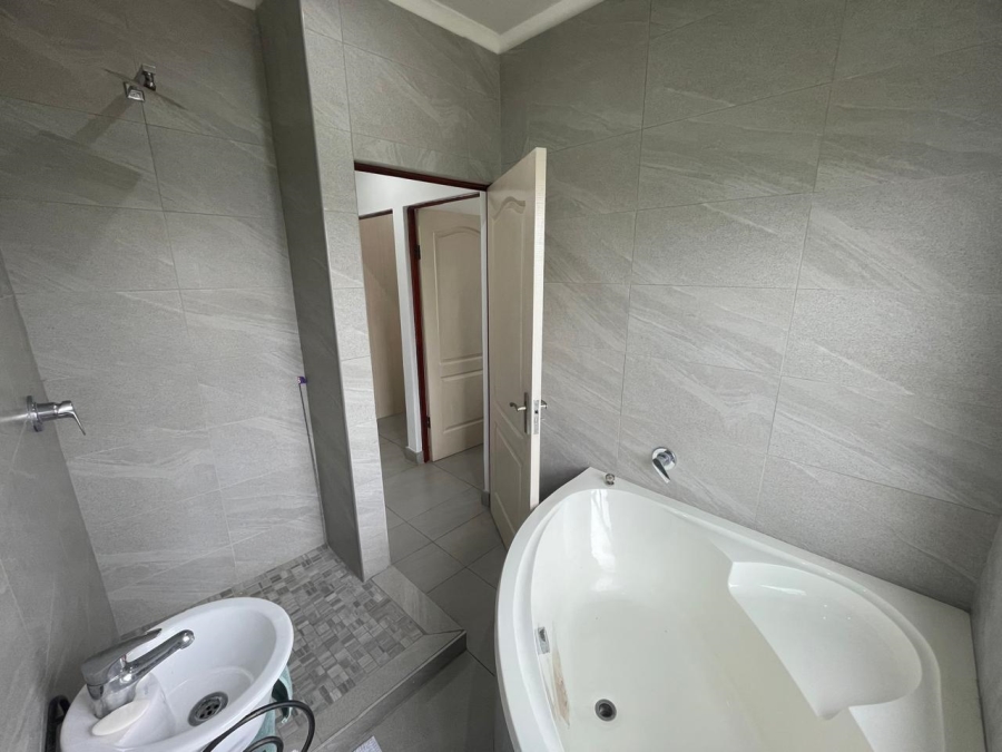 3 Bedroom Property for Sale in Palm Lakes Estate KwaZulu-Natal