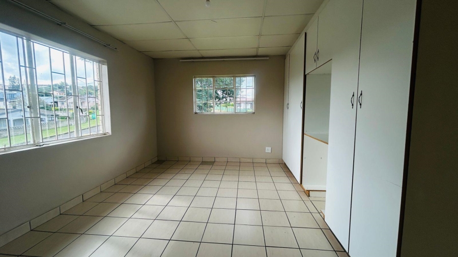 1 Bedroom Property for Sale in Woodlands KwaZulu-Natal