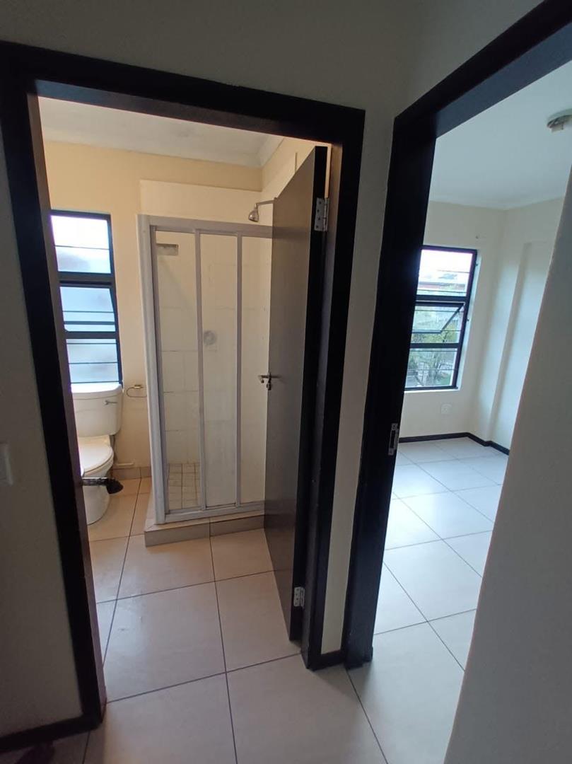 2 Bedroom Property for Sale in Essenwood KwaZulu-Natal