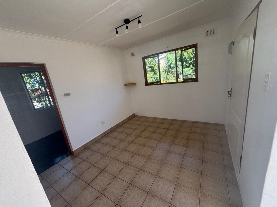 To Let 1 Bedroom Property for Rent in Chatsworth KwaZulu-Natal