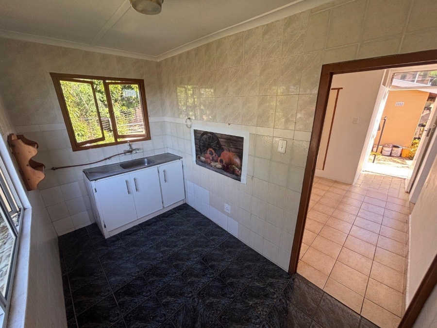 To Let 1 Bedroom Property for Rent in Chatsworth KwaZulu-Natal