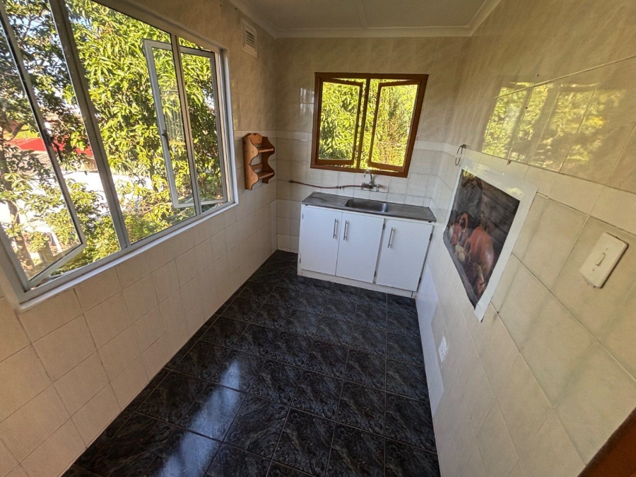 To Let 1 Bedroom Property for Rent in Chatsworth KwaZulu-Natal