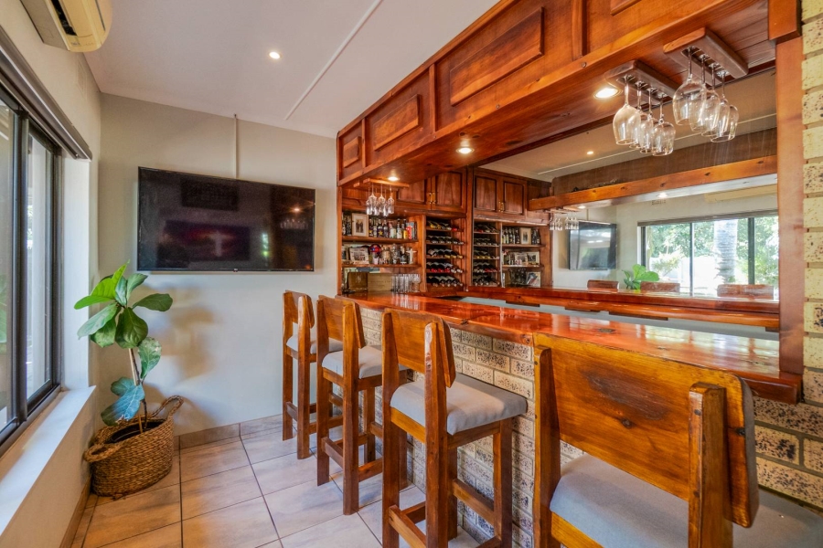 4 Bedroom Property for Sale in Amanzimtoti KwaZulu-Natal