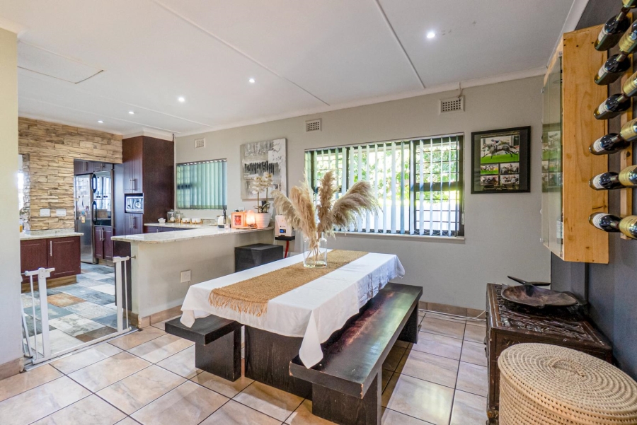 4 Bedroom Property for Sale in Amanzimtoti KwaZulu-Natal