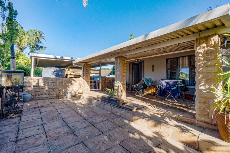 4 Bedroom Property for Sale in Amanzimtoti KwaZulu-Natal