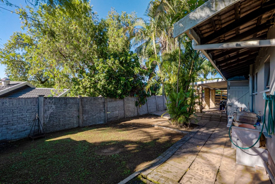 4 Bedroom Property for Sale in Amanzimtoti KwaZulu-Natal