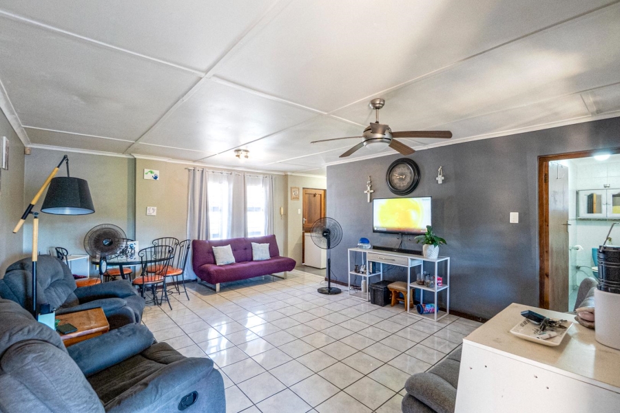 4 Bedroom Property for Sale in Amanzimtoti KwaZulu-Natal