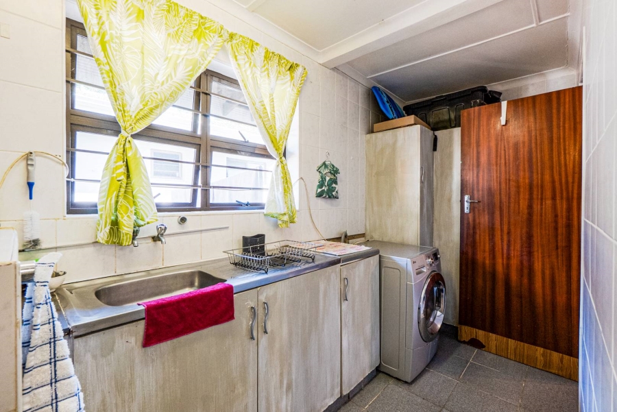 4 Bedroom Property for Sale in Amanzimtoti KwaZulu-Natal