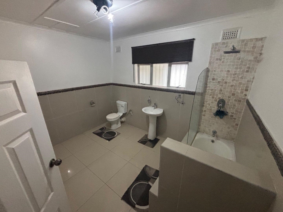 3 Bedroom Property for Sale in Queensburgh KwaZulu-Natal