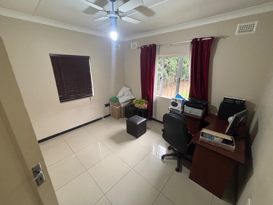 3 Bedroom Property for Sale in Queensburgh KwaZulu-Natal