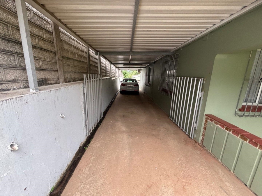 3 Bedroom Property for Sale in Queensburgh KwaZulu-Natal