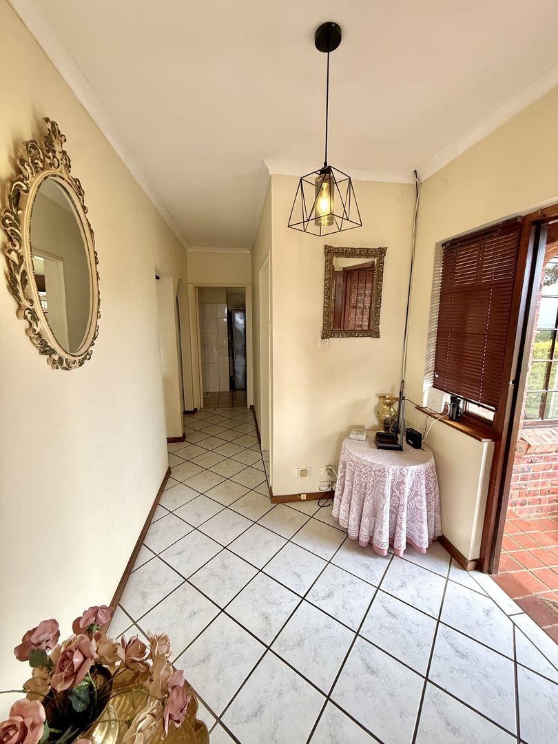 4 Bedroom Property for Sale in Chase Valley Heights KwaZulu-Natal