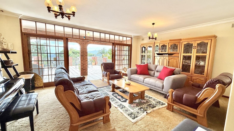 4 Bedroom Property for Sale in Chase Valley Heights KwaZulu-Natal