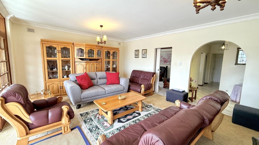 4 Bedroom Property for Sale in Chase Valley Heights KwaZulu-Natal