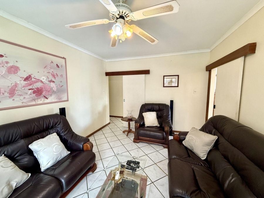 4 Bedroom Property for Sale in Chase Valley Heights KwaZulu-Natal