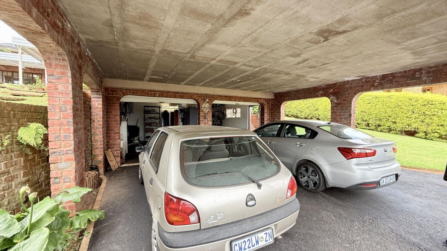 4 Bedroom Property for Sale in Chase Valley Heights KwaZulu-Natal