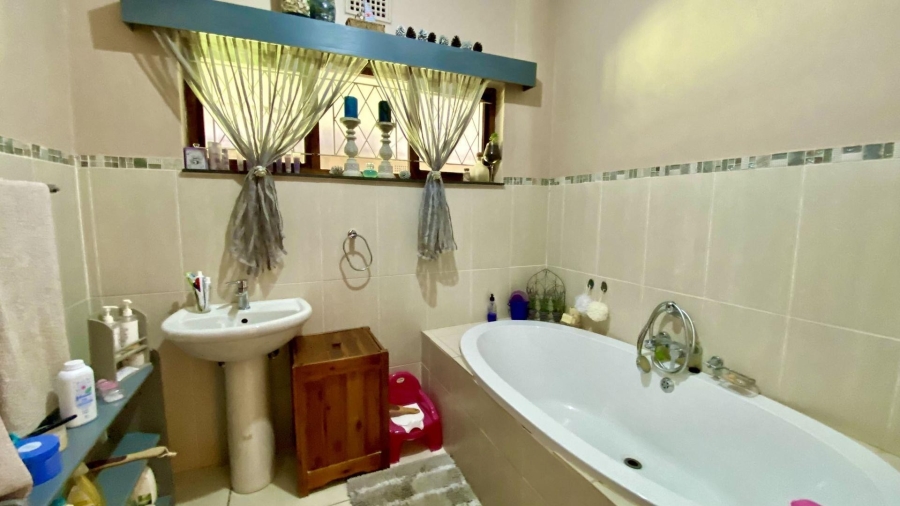 4 Bedroom Property for Sale in Mooi River KwaZulu-Natal