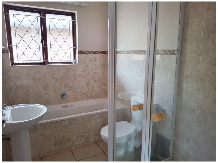 2 Bedroom Property for Sale in Howick KwaZulu-Natal