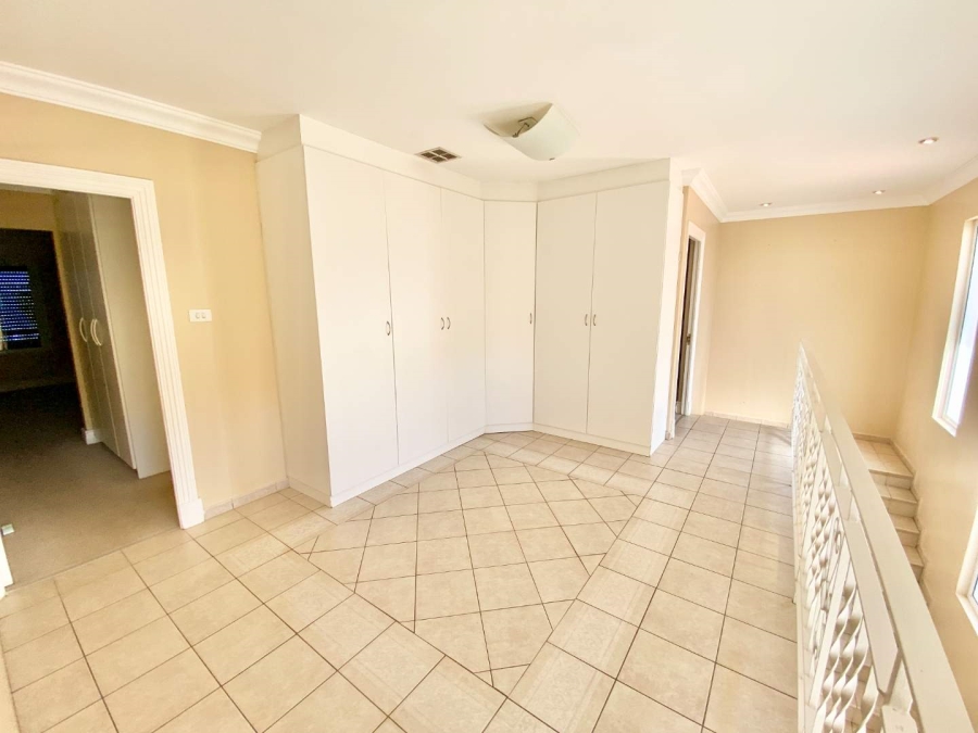 4 Bedroom Property for Sale in Umhlanga KwaZulu-Natal