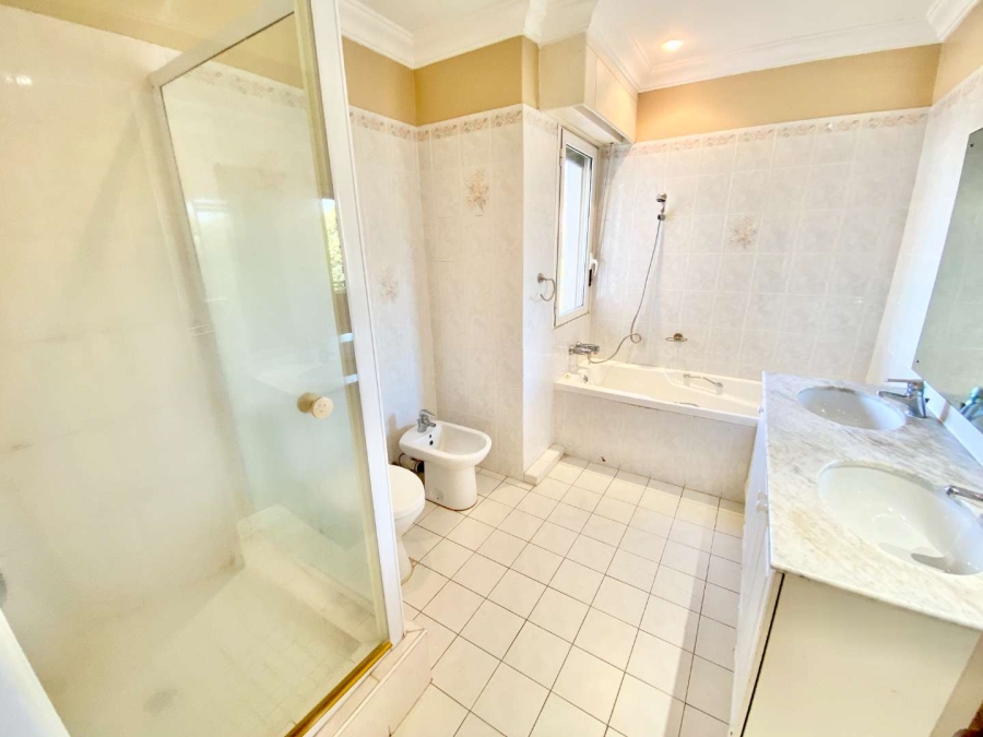4 Bedroom Property for Sale in Umhlanga KwaZulu-Natal