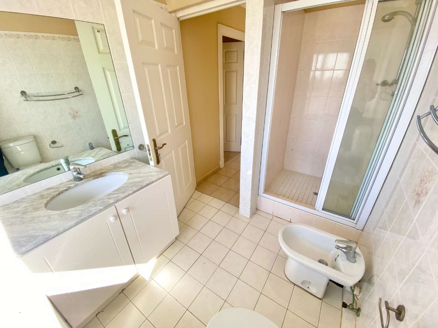 4 Bedroom Property for Sale in Umhlanga KwaZulu-Natal