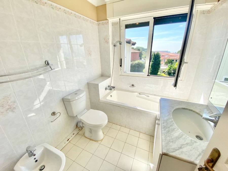 4 Bedroom Property for Sale in Umhlanga KwaZulu-Natal