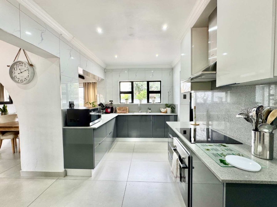 4 Bedroom Property for Sale in Herrwood Park KwaZulu-Natal