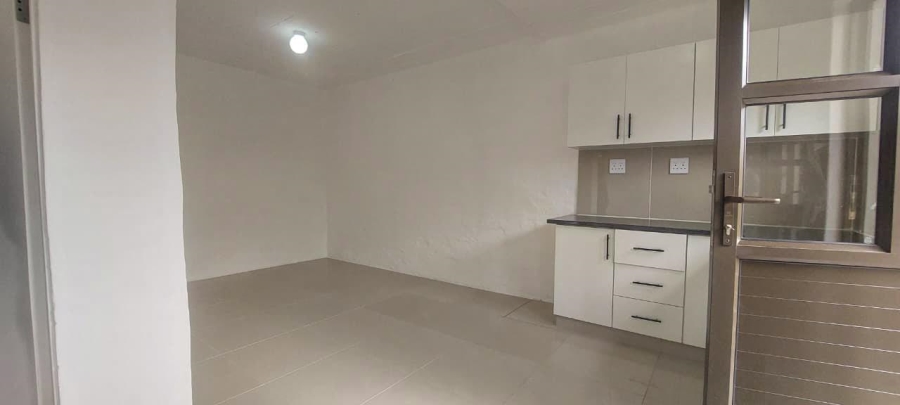 To Let 1 Bedroom Property for Rent in Glen Anil KwaZulu-Natal