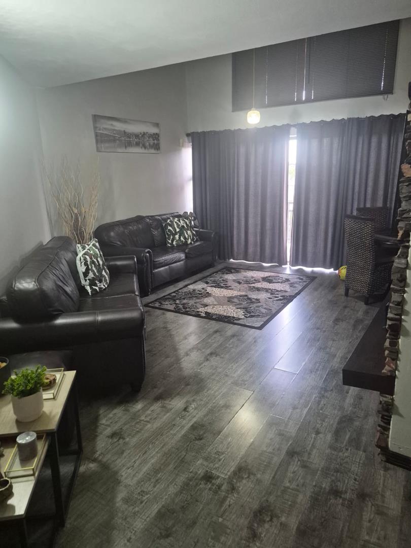 4 Bedroom Property for Sale in Effingham Heights KwaZulu-Natal