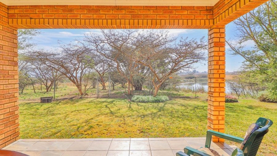 2 Bedroom Property for Sale in Ottos Bluff KwaZulu-Natal