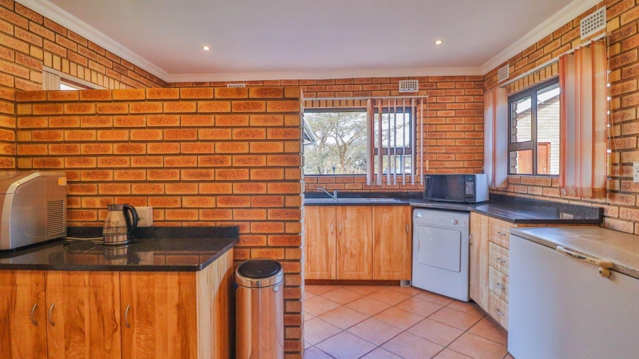 2 Bedroom Property for Sale in Ottos Bluff KwaZulu-Natal