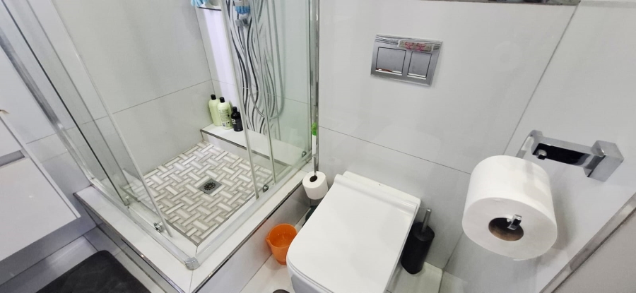2 Bedroom Property for Sale in North Beach KwaZulu-Natal